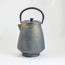 Bild von Deng Teekanne aus Gusseisen blau-gold 1,1 L